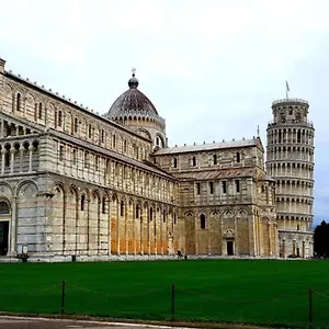 Appartamento Tra Miracoli E Cavalieri